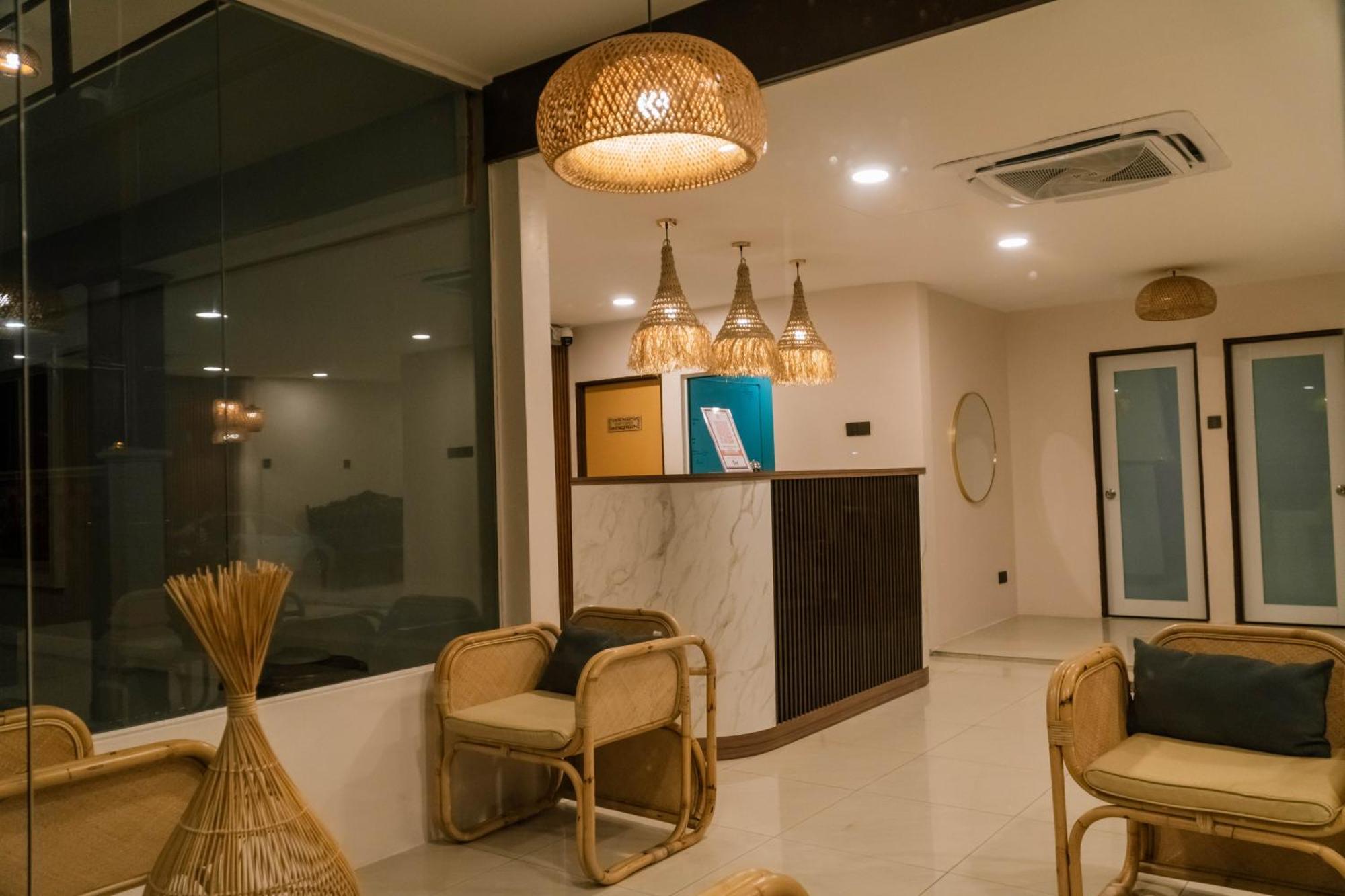 Mulyo Hotel Port Dickson Esterno foto