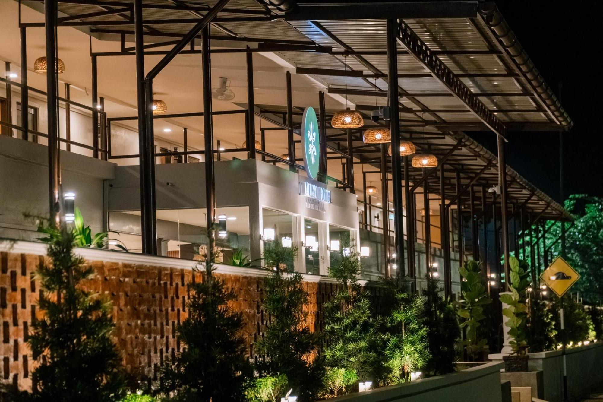 Mulyo Hotel Port Dickson Esterno foto