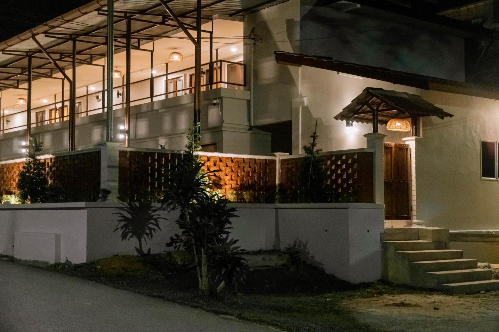 Mulyo Hotel Port Dickson Esterno foto